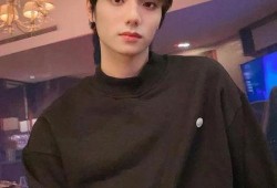 李振宁吻戏爆料视频,揭秘明星亲密戏份幕后故事