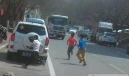 爆料马路要钱大叔视频大全,揭秘街头收费现象背后的真相